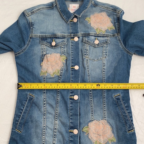 Lularoe Jaxon medium wash blue fitted denim jacket with pink roses - Picture 12 of 14